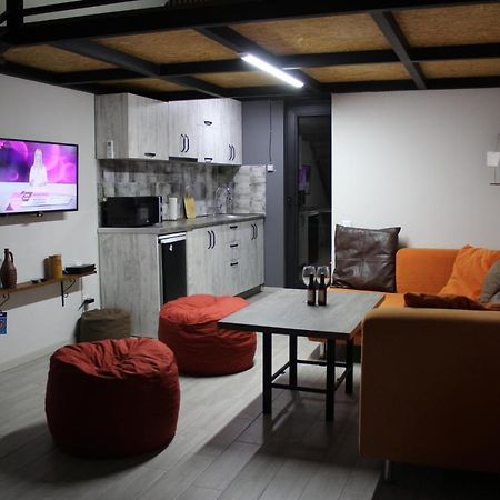 Shota'S Apartment Tbilisi ภายนอก รูปภาพ